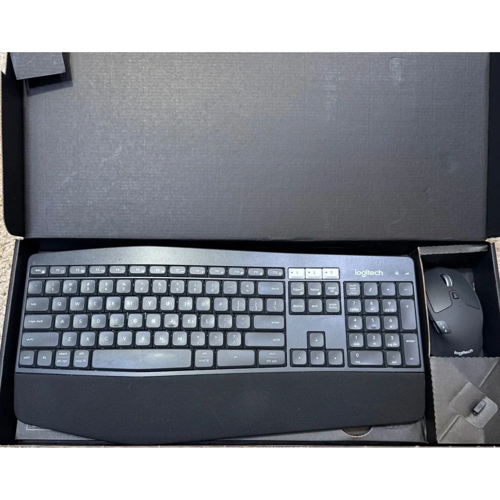 Logitech MK850 Performance‎ Wireless Keyboard and Mouse Combo K850 M720 Black